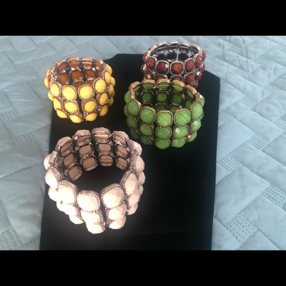 Fashion Jewelry White Stone Stretchable Bracelet - Picture 5 of 5